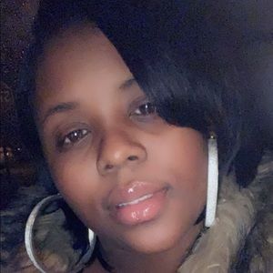 Meet your Posher, Dynesha